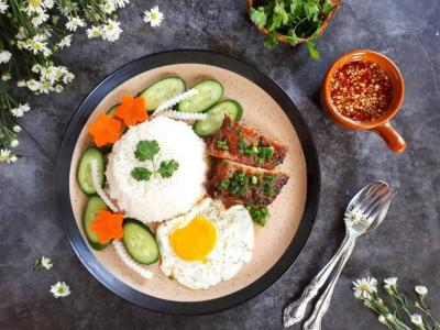 Đặt cơm trưa văn phòng giao tận nơi quận 7